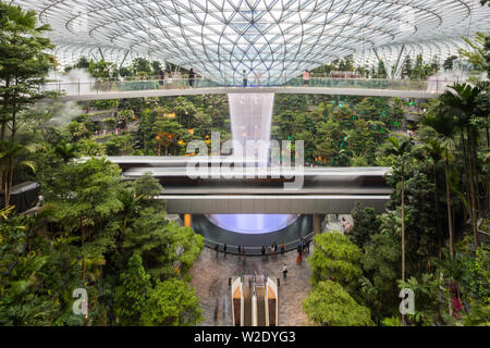 Querformat von Jewel Changi Airport, Singapur Stockfoto