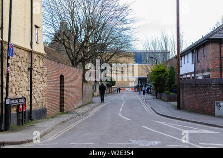 Ein Blick hinunter Paradise Square, mit Blick auf die neuen Westgate Shopping Centre, Oxford. Stockfoto