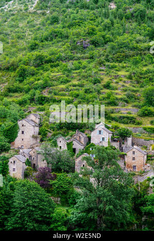 Altes Dorf in Gorges du Tarn, Gemeinde Gorges du Tarn, Departement Lozère, Royal, Frankreich. Stockfoto