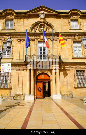 Hotel de Ville, Haupteingang in Aix-en-Provence. Stadt und Gemeinde im Süden von Frankreich. Stockfoto