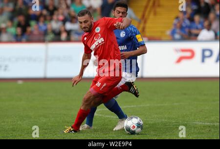 Oberhausen, Deutschland. 07. Juli 2019. firo: 07.07.2019 Fußball, 2019/2020 1. Bundesliga: Testspiel FC Schalke 04 - RW Oberhausen 3.1 Duelle, Alexander Scheelen | Verwendung der weltweiten Kredit: dpa/Alamy leben Nachrichten Stockfoto