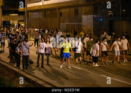 Tuen Mun, Hong Kong - 6. Juli 2019: Die Masse Protest und die Tuen Mun öffentlichen Park besetzen. Die Demonstranten auf die Straßen von Hong Kong ein zu widersetzen Stockfoto
