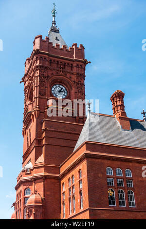 CARDIFF/UK - Juli 7: Nahaufnahme der Pierhead Building in Cardiff am 7. Juli 2019 Stockfoto