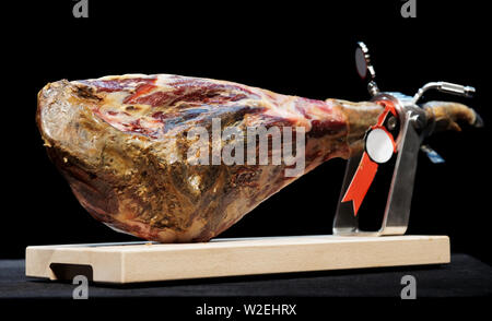 Top Qualität spanischer Jamon Iberico Schinken (gereift) auf hamonera Stockfoto