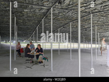 Serpentine Pavillon im Sommer 2019 von Junya Ishigami, London entwickelt Stockfoto