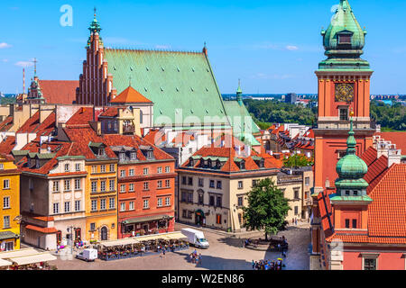 Warschau, Polen bunte Häuser in Schloss Platz in der Altstadt der polnischen Hauptstadt Luftbild Stockfoto