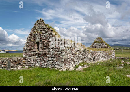 Diese sind die Ruinen einer alten irischen Kirche in der Grafschaft Mayo in Irland Stockfoto