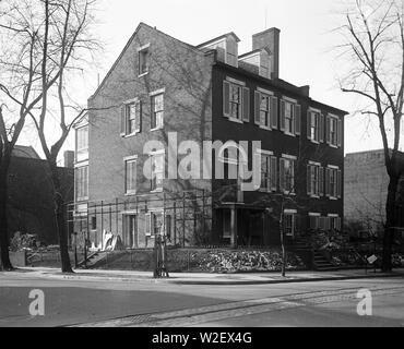 Es ist an der 31. Straße und Dumbarton Avenue und in der Nähe der Heimat des Gerichtshofs Owen Roberts des Obersten Gerichts entfernt Stockfoto