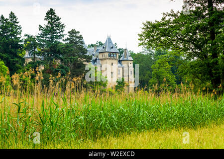 Park und Schloss Gebäude in Goluchow, Polen Stockfoto