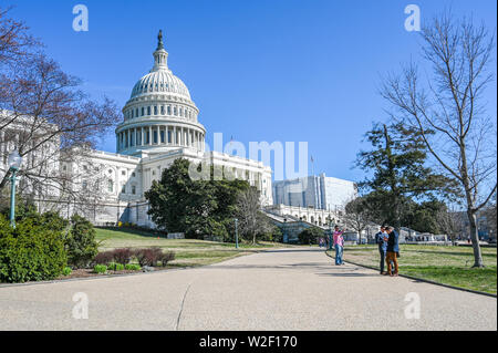 West vor der United States Capitol. Das Capitol ist die Heimat des US-Kongresses. Stockfoto