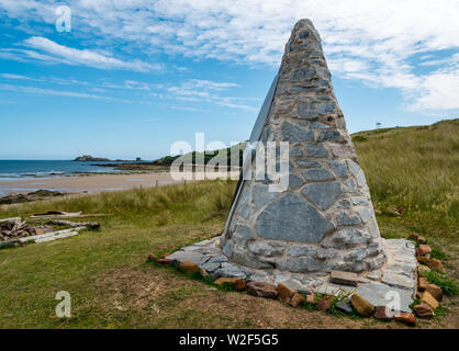 Konischer Stein Skulptur mit dem Flugzeug propellor, John Muir, Her von Forth, East Lothian, Schottland, Großbritannien Stockfoto