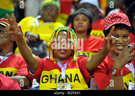 Ismailia, Ägypten. 8. Juli, 2019. Unterstützer von Ghana während Tunesien vs Ghana. Insgesamt Afrika Cup der Nationen Ägypten 2019 an der Ismailia Stadion östlich von Kairo (140 km). Foto: Chokri Mahjoub Credit: Chokri Mahjoub/ZUMA Draht/Alamy leben Nachrichten Stockfoto