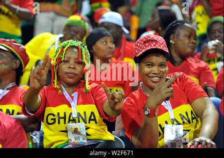 Ismailia, Ägypten. 8. Juli, 2019. Unterstützer von Ghana während Tunesien vs Ghana. Insgesamt Afrika Cup der Nationen Ägypten 2019 an der Ismailia Stadion östlich von Kairo (140 km). Foto: Chokri Mahjoub Credit: Chokri Mahjoub/ZUMA Draht/Alamy leben Nachrichten Stockfoto