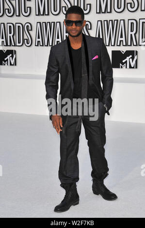 LOS ANGELES, Ca. September 12, 2010: Bei den 2010 MTV Video Music Awards im Nokia Theatre L.A. Usher Leben in der Innenstadt von Los Angeles. © 2010 Paul Smith/Featureflash Stockfoto