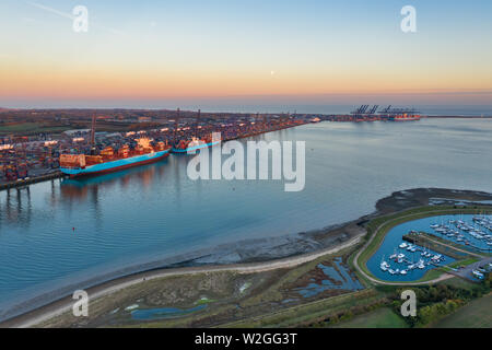 Felixstowe container Port aus der Luft über shotley Gate, Suffolk Stockfoto