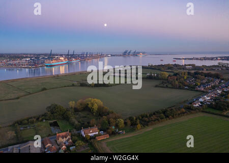 Felixstowe container Port aus der Luft über shotley Gate, Suffolk Stockfoto