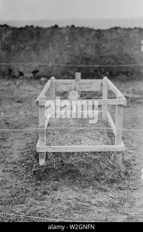 Grab eines der ersten drei amerikanische Soldaten in Aktion in Frankreich getötet. In französischer Sprache im Vordergrund anmelden, um diesen Effekt (unknown (genaues Datum) Stockfoto