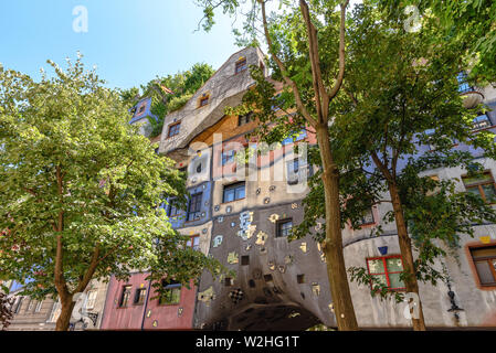 Das Hundertwasserhaus während der Tag in Wien, Österreich Stockfoto