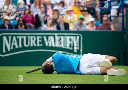 Fernando Verdasco Spanien fällt während der Match gegen John millman von Australien an der Natur Tal Internationale 2019, Devonshire Park, Eastbo und Masse Stockfoto