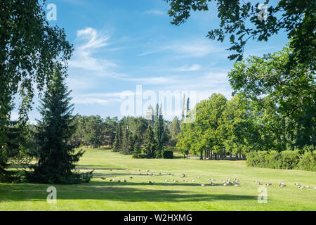 Naantali, Finnland - 28. Juni, 2019: Kultaranta, die offizielle Residenz des Präsidenten von Finnland. Flagge gehisst - Präsident ist dort. Stockfoto