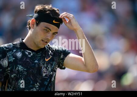 Taylor Fritz der USA in Aktion gegen Sam Querrey aus den USA auf die Natur Tal Internationale 2019, Devonshire Park, Eastbourne - England. Samstag, 29., 18. Stockfoto