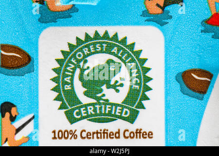 Rainforest Alliance Certified 100% Certified Kaffee Detail auf Karton von Jimmys Iced Coffee Caffe Latte Original Drink Stockfoto