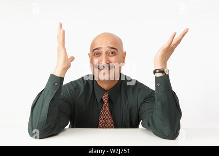 Porträt eines Geschäftsmannes überrascht Stockfoto