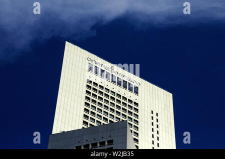 Singapur, Singapur - November 19, 2011: Ein Raffles Place Office Tower im Central Business District (CBD) Stockfoto