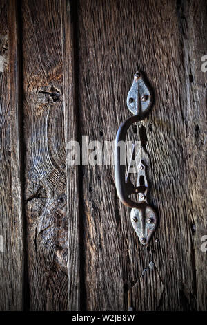 Partrishow Kirche aus Holz Eiche Tür Stockfoto
