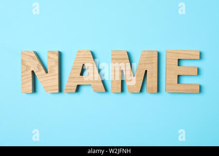 Wort Name mit einem Buchstaben auf Farbe Hintergrund gefüttert Stockfoto