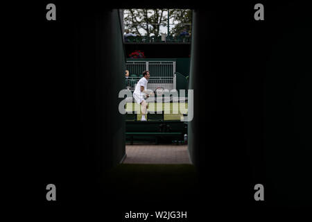 Greg Rusedski in Aktion an Tag 8 der Wimbledon Championships in der All England Lawn Tennis und Croquet Club, Wimbledon. Stockfoto