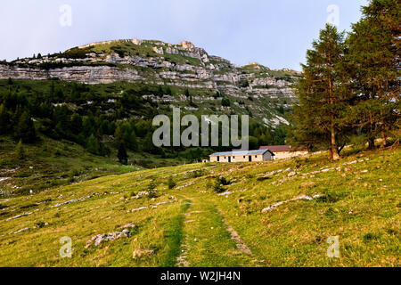 Malga Pozza in Pasubio massiv. Trient Provinz Trentino Alto-Adige, Italien, Europa Stockfoto