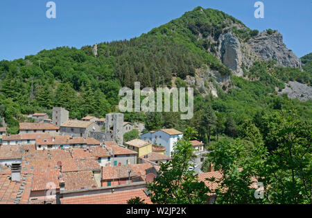 Die kleine Stadt Rocalbegna in der südlichen Toskana, Italien Stockfoto