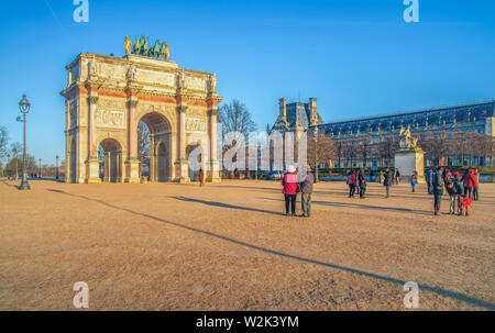 Frankreich, Paris - Februar 16., 2013. Arc de Triomphe du Carrousel in der Nähe des Louvre Stockfoto