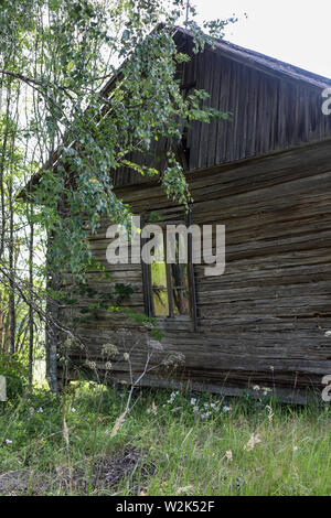 Verlassenes altes Bauernhaus in Ylöjärvi, Finnland Stockfoto