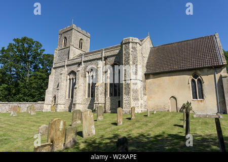 Die Kirche des Hl. Johannes des Täufers im Dorf Stiffkey, Norfolk, Großbritannien Stockfoto