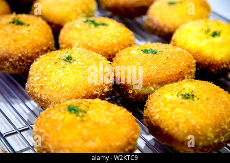 Curry Brötchen an japanischen WA Cafe, Ealing Broadway, London, UK Stockfoto