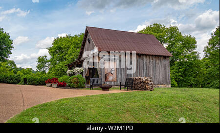 Holz- scheune Leipers Fork in Tennessee - LEIPERS FORK, USA - Juni 18, 2019 Stockfoto