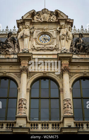 Das Palais de la Bourse oder Palais du Commerce ist ein Gebäude im Viertel Les Cordeliers entfernt. Es beherbergt derzeit das Hauptquartier der Kammer Stockfoto