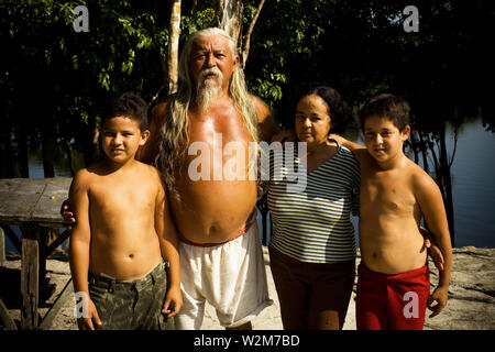 Familie, Menschen, Santa Maria Ranch, Cuieiras Fluss, Manaus, Amazônia, Amazonas, Brasilien Stockfoto