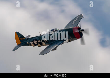 Flugzeug WWII fighters Fliegen an der 2019 Flugzeuge des Ruhmes Air Show Stockfoto