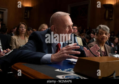 Washington DC, USA. 09 Juli, 2019. Flight Director von Apollo 11 Gene Kranz bezeugt vor dem Unterausschuss für Luft- und Raumfahrt, auf dem Capitol Hill in Washington, DC, USA am 9. Juli 2019. Credit: Stefani Reynolds/CNP/MediaPunch Credit: MediaPunch Inc/Alamy leben Nachrichten Stockfoto