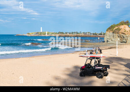 Wollongong, NSW, Australia-June 10, 2019: die Menschen genießen die langen Wochenende in Wollongong, der drittgrößten Stadt von NSW, zum Fallschirmspringen bekannt, Galerien Stockfoto