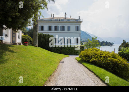 Ansicht der Villa Melzi und die Gärten in der Ortschaft Bellagio am Comer See, Italien Stockfoto