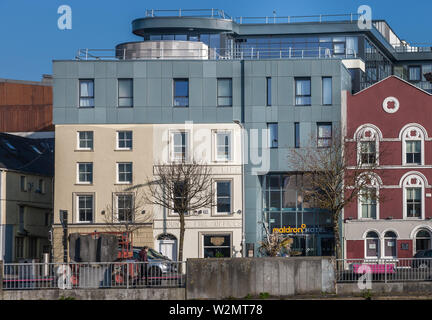 Die Stadt Cork, Cork, Irland. 05. April 2019. Fassade des Maldron Hotel auf der South Mall, Cork, Irland. Stockfoto