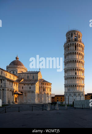 Pisa, Domplatz mit Dom Santa Maria Assunta und Campanile, Schiefer Turm von Pisa Stockfoto