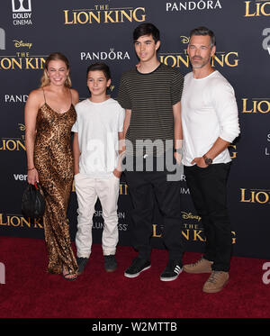 Juli 9, 2019 - Hollywood, Kalifornien, USA - LeAnn Rimes, Jake Austin Cibrian, Mason Edward und Cibrian Eddie Cibrian kommt für die Premiere des Films 'The Lion King' an der Dolby Theater. (Bild: © Lisa O'Connor/ZUMA Draht) Stockfoto