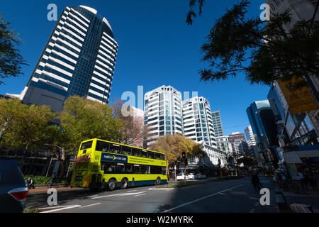 Bus auf city Street, Lambton Quay, Wellington, Nordinsel, Neuseeland Stockfoto