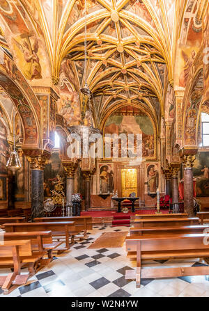 Kapelle im Inneren der Mezquita Catedral de Cordoba, einer ehemaligen maurischen Moschee, die jetzt die Kathedrale von Cordoba. Mezquita Stockfoto