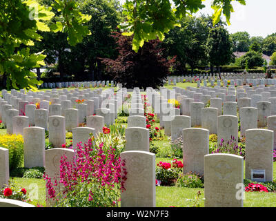 Ranville Soldatenfriedhof, eine Zweite Weltkrieg Friedhof von Commonwealth Soldaten in der Normandie, Frankreich. Stockfoto